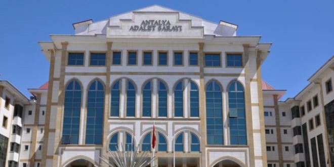 Antalya'da FETÖ'den tutuklu 14 sanık tahliye edildi