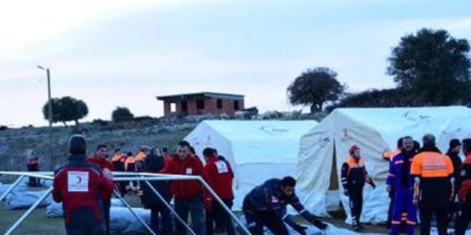 Çanakkale'de AFAD ile Kızılay'ın yardım çalışmaları sürüyor