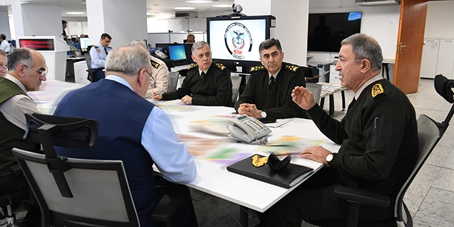 Genelkurmay Karargahı'nda Fırat Kalkanı Harekatı toplantısı