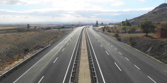 Bölünmüş yollarla 16,8 milyar lira tasarruf