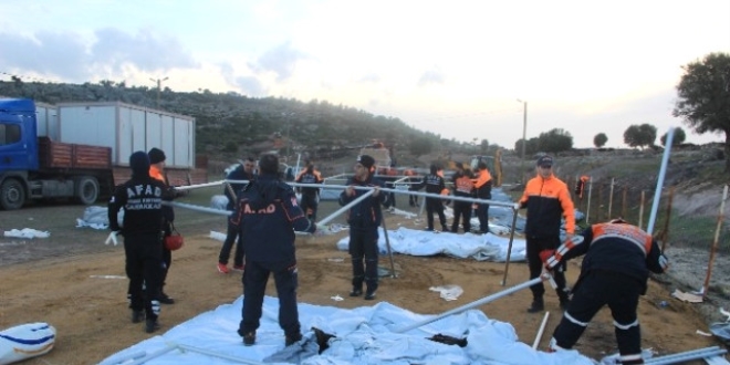 Çanakkale'de depremin yaraları sarılıyor