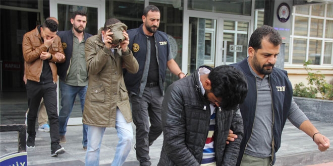 Kırşehir'de 'ByLock' kullanan FETÖ zanlıları hakim karşısında