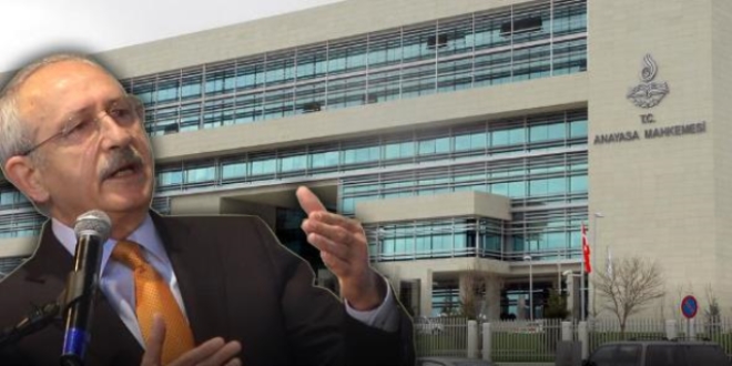 CHP anayasa değişiklik paketini 'AYM'ye götürmeyi tartışıyor