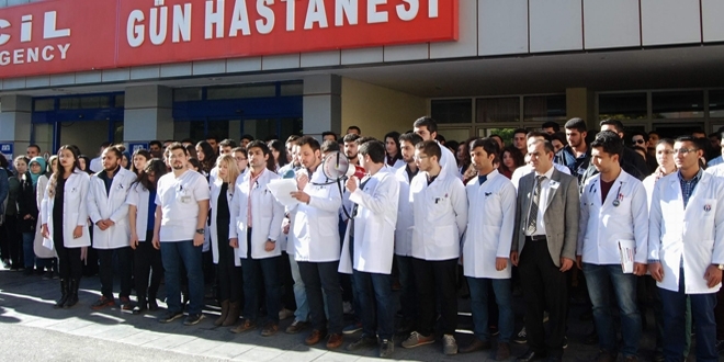 Tıpta kariyer yerine memleketine hizmeti tercih etti