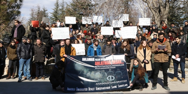 Anadolu Üniversitesi'nde 'sessiz' eylem