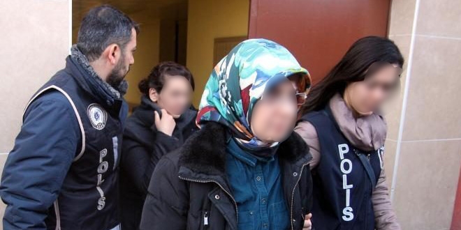 Özel hastane çalışanı 10 kişi FETÖ'den adliyede