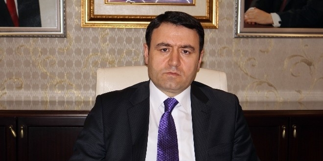 Vali, işini yapmayan belediye görevlilerine tepki gösterdi