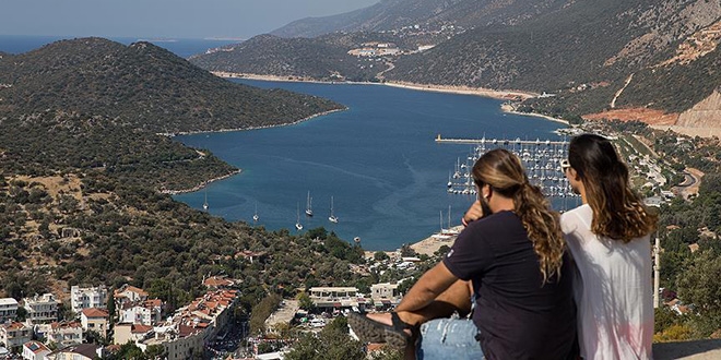 Antalya'ya bu yıl 8 milyon yabancı turist bekleniyor
