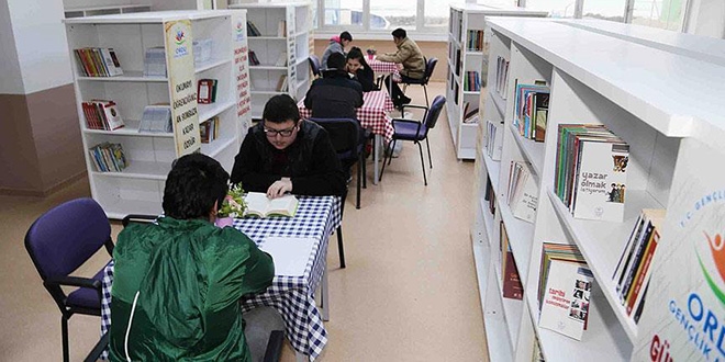 Kitap okuyan öğrenciye yeme içme ücretsiz