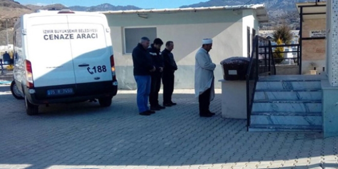 El ele ölüme giden öğretmen çifti 4 kişi defnetti