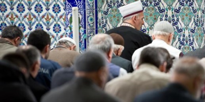 Almanya'da DİTİB camilerinde görevli 4 imamının evi arandı