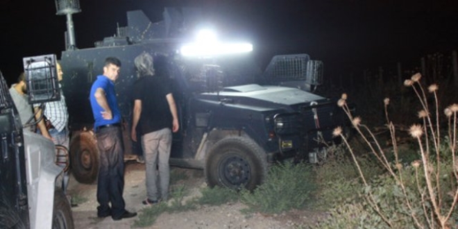 Cizre'de devriye atan polis ekibine bombal saldr