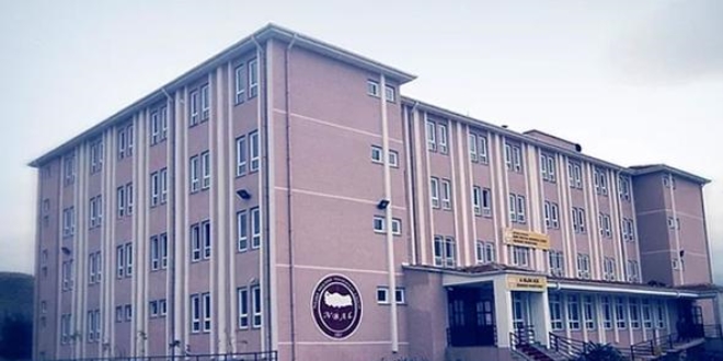 Tacizle suçlanan okul müdürü kınama cezası almış