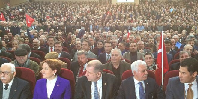 Muhalif MHP'lilerin hayır toplantısına Türkeş'in kızı da katıldı