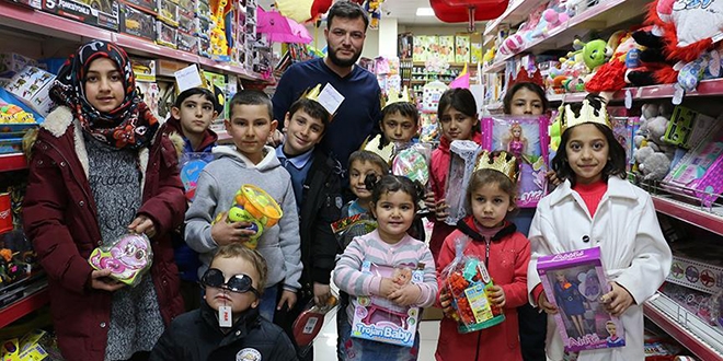 ocuklara 'Asr' suresini ezberleten kampanya