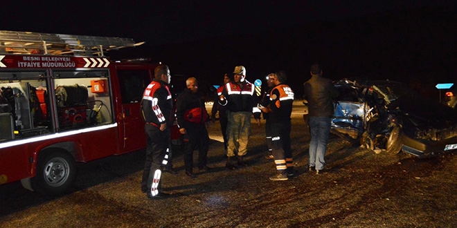 Bursa'da araç restorana girdi: 9 yaralı