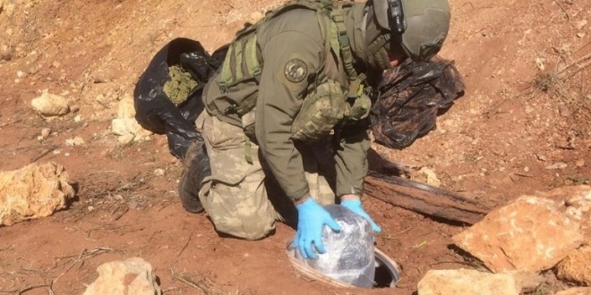 Diyarbakır'da 80 kilogram PETN tipi patlayıcı ele geçirildi