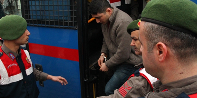 İzinli olduğu halde Tugay Komutanı ile birliğe gitmiş