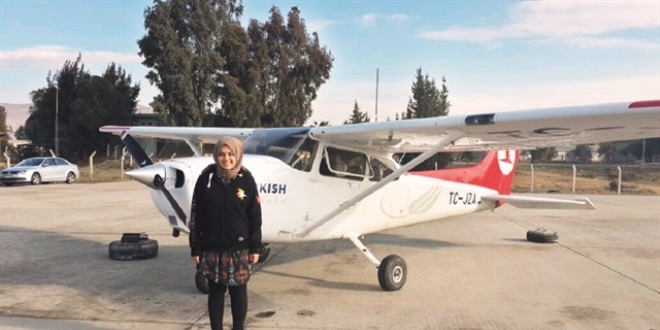TSK'da pilotluk için alınan ilk başörtülü öğrencinin intibak eğitimi tamam