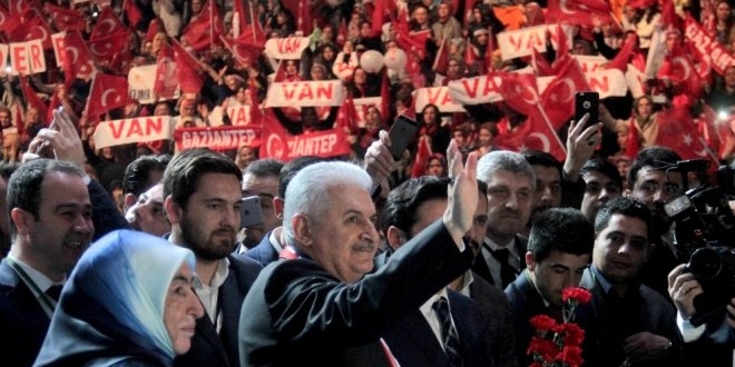 'Yarının güçlü Türkiyesini kurma yolunda bugün bu salonda ilk adımı atıyoruz'