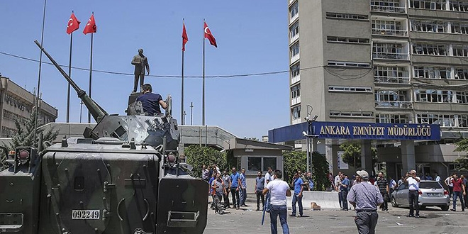 '15 Temmuz'da 248 polis gazi oldu