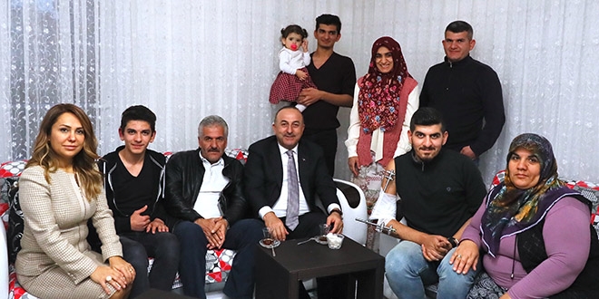 Çavuşoğlu'ndan Bab gazisine ziyaret