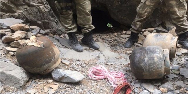 Hakkari'de tuzaklanmaya hazır 3 tüp ele geçirildi