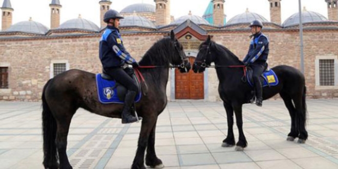 Türkiye'nin ilk 'Atlı Zabıta Birliği' göreve başladı