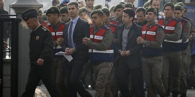 Eski Yüzbaşı Özay, 'KPSS' sorusuna cevap vermedi