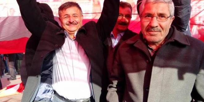 Ak Parti'li meclis üyesi ihraç edildi
