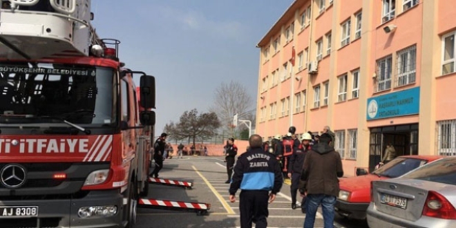 İstanbul'da okulda yangın çıktı
