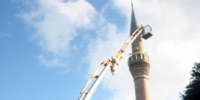 Adyaman'da depremde zarar gren minareler onarlyor