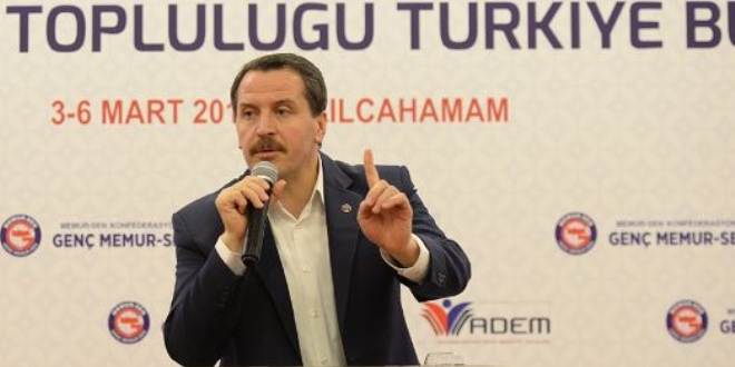 'Kamusal alan yalanna Memur-Sen tekilat son verdi'