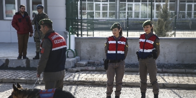 'Ne pahasına olursa olsun bir metre ileri gitmeyeceğiz'
