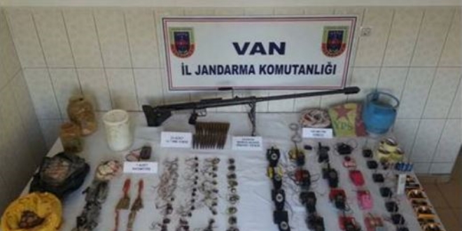 Van'da çok sayıda patlayıcı düzeneği ele geçirildi