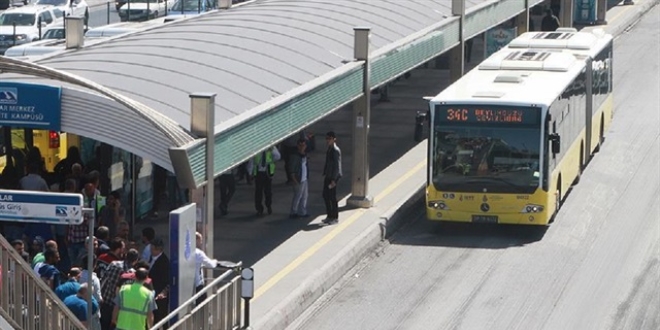 Metrobüslerde yeni dönem başlıyor