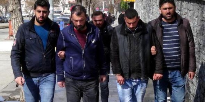 Sahte 'Komiser', yaşlı iki kardeşin 60 bin lirasını dolandırdı