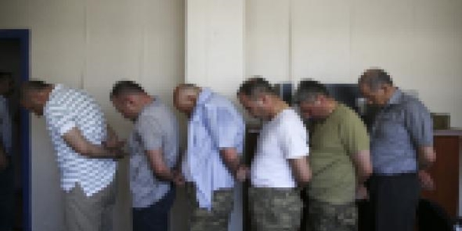 Darbeci 8 general akraba çıktı
