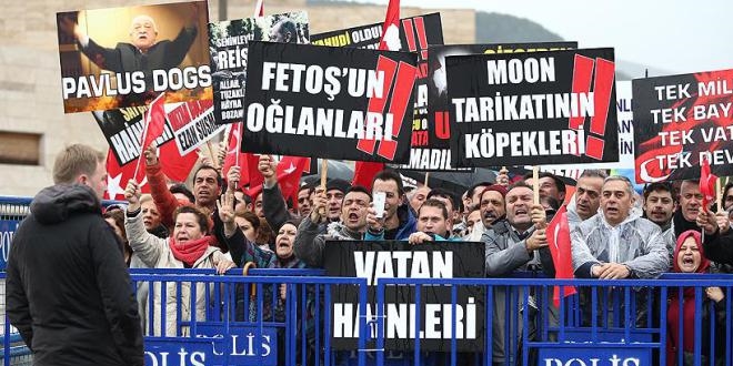 Cumhurbaşkanı Erdoğan'a suikast girişiminin sanıklarına protesto