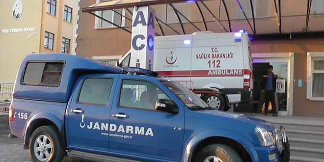 Kamyonet yayaları ezdi: 1 ölü, 2'si öğrenci 3 yaralı