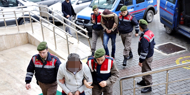 Zonguldak'ta öğretmenlerin de olduğu 17 sanıklı dava ertelendi