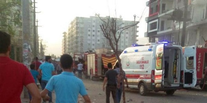 Mardin'de bekçi'nin aracına yerleştirilen bomba patladı