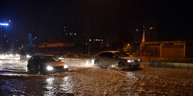 Mersin şiddetli yağışa ihtimaline karşı 'teyakkuzda'