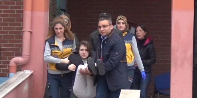 Sınavda rahatsızlanan Ecenur hastaneye kaldırıldı