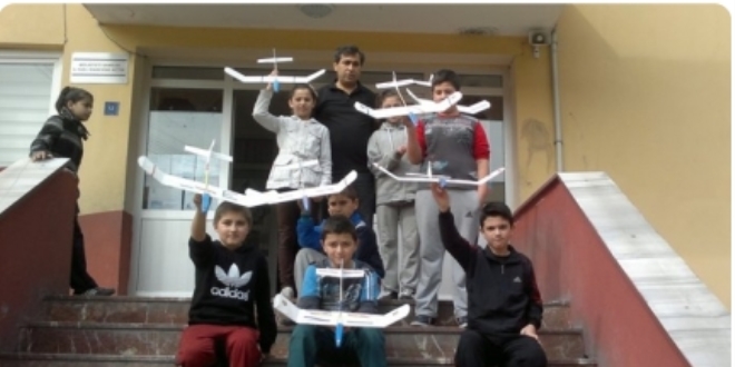 İdealist Matematik Öğretmeni 'Küçük Vecihiler' yetiştiriyor