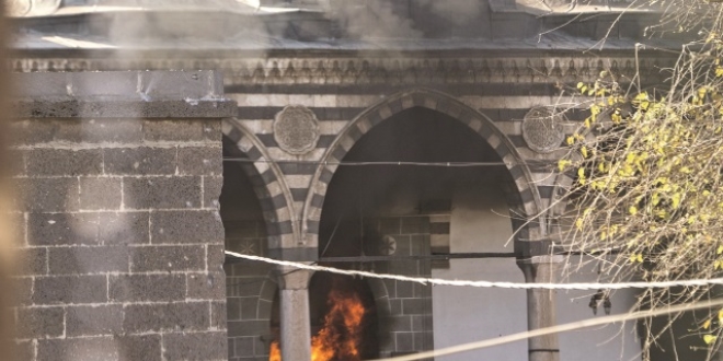 PKK'nın yakıp yıktığı ibadet mekanlarının onarılmasına hız verildi