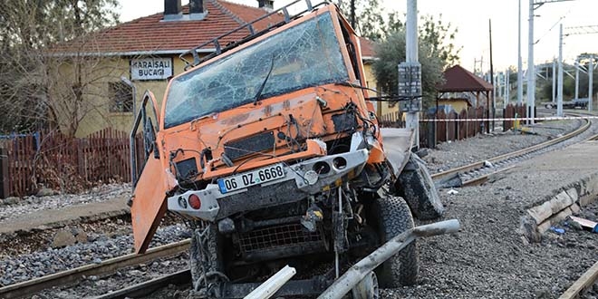 Freni patlayan demiryolu tamir aracı 9 kilometre gidebilmiş