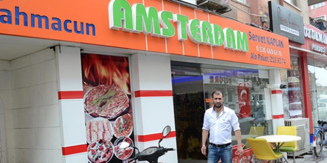 Hollanda'ya tepki için dükkanının ismini değiştirdi