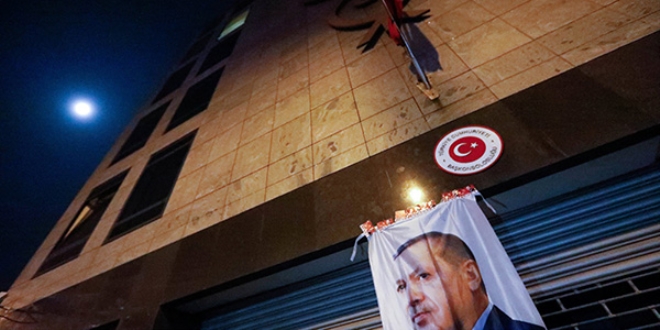 Türklerin Rotterdam mitingi iptal edildi