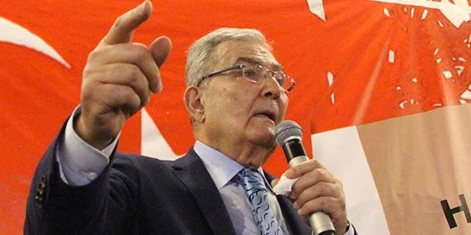 Baykal: Anayasalar sadece hukuki metinler değildir